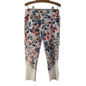 FABLETICS Women’s Brogan White Flowered Capris / Size: Small 4-6